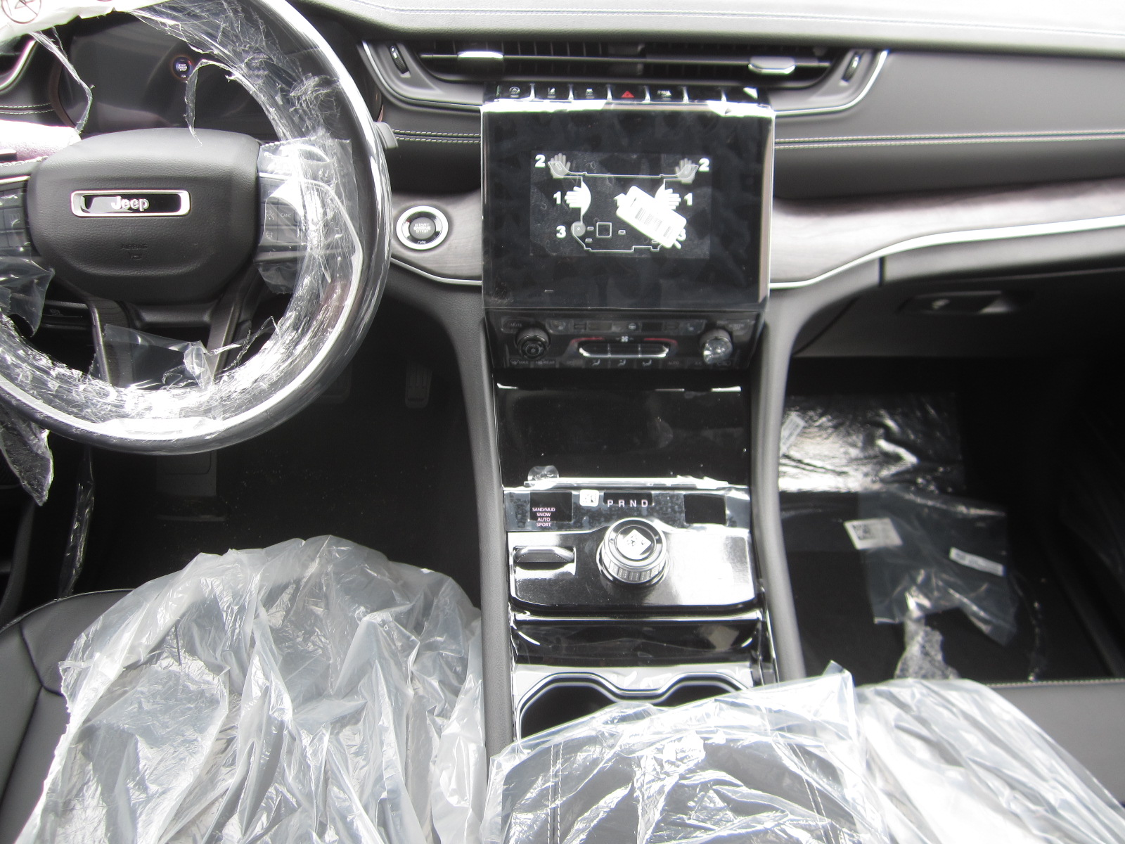 2023 Jeep Grand Cherokee in Victoria, British Columbia, 68,620